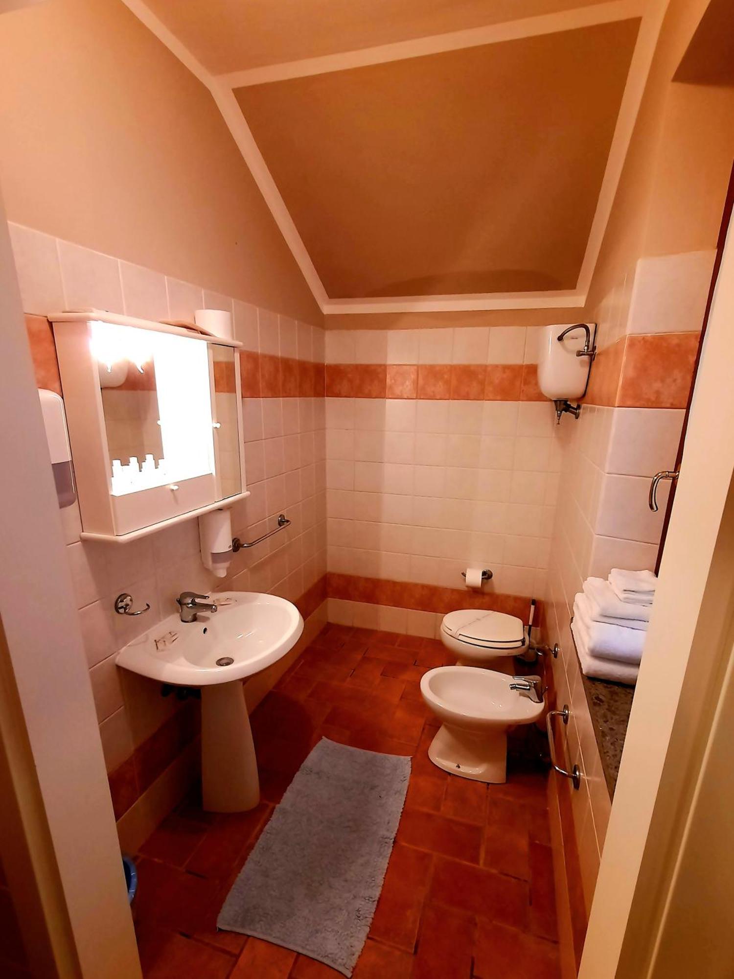 Leonaerdo Guests House Apartment Panicale Ruang foto